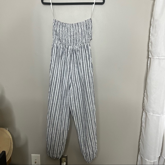 AERIE tie front Strip jumpsuit - Picture 4 of 10